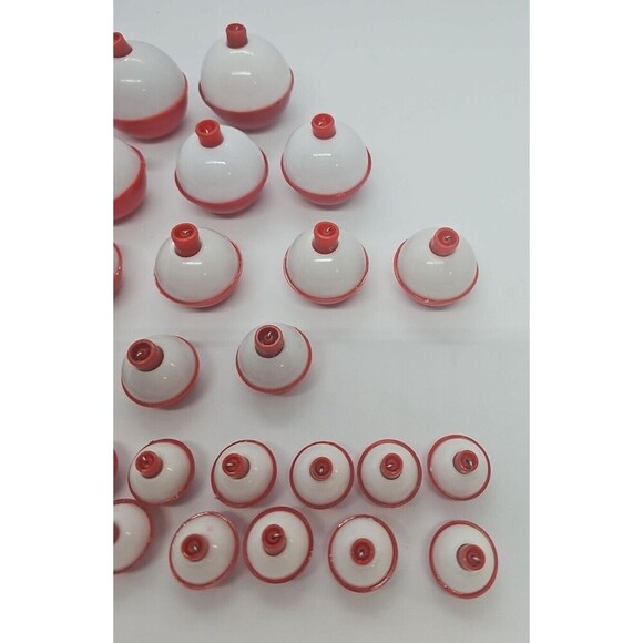 FISHING 34 Bobbers Red White Plastic SNAP ON FLOAT Assorted Sizes New - Picture 6 of 8